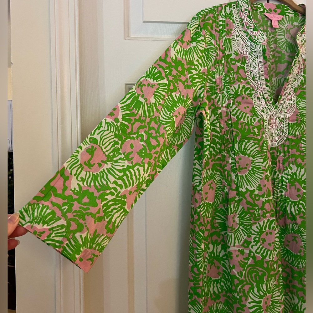 Lilly Pulitzer Green and Pink Sunnyside Lion Print Beaded Tunic NWOT Size M - Picture 5 of 8